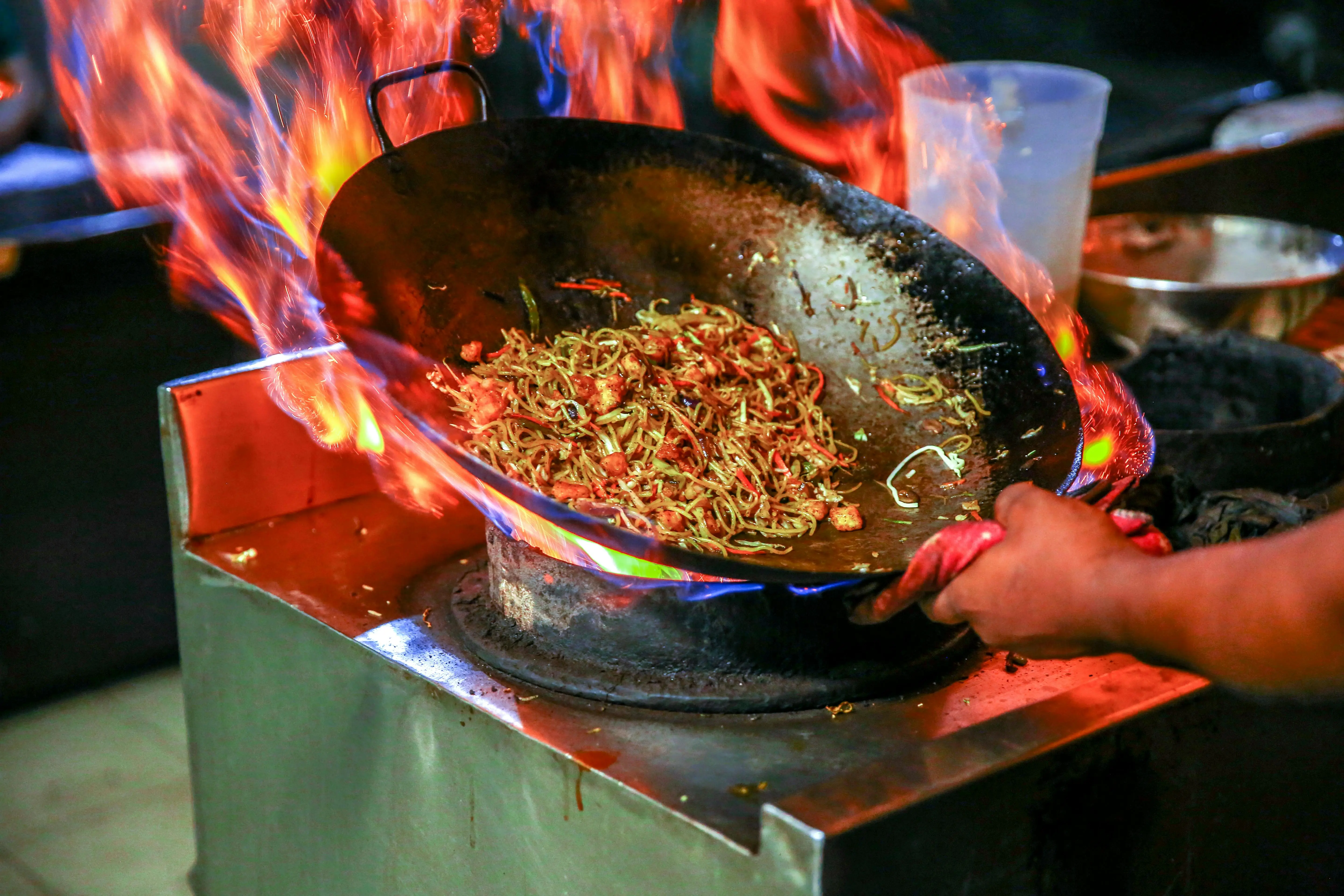 6 Resep Mie Panjang Umur khas Imlek