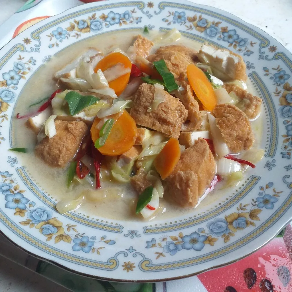 Tahu Sayur Kuah Santan