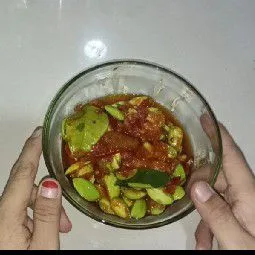 Jangan lupa koreksi rasa ya, jika ada yang kurang silahkan tambahkan bumbunya, sampai benar-benar terasa enak dan pas. Sambal pete siap dihidangkan. (Makan dengan nasi hangat lebih enak, auto habis nasi)