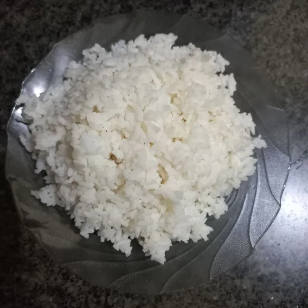 Pastikan nasi putih tidak bergerindil