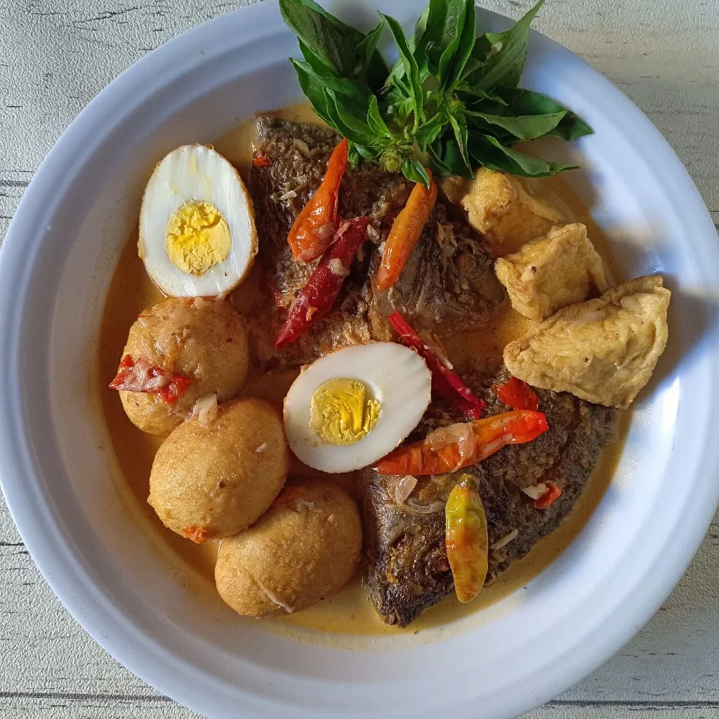 Nila,Tahu,Telor Masak Santan Pedas