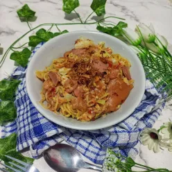 Mie Nyemek Seblak Kerupuk