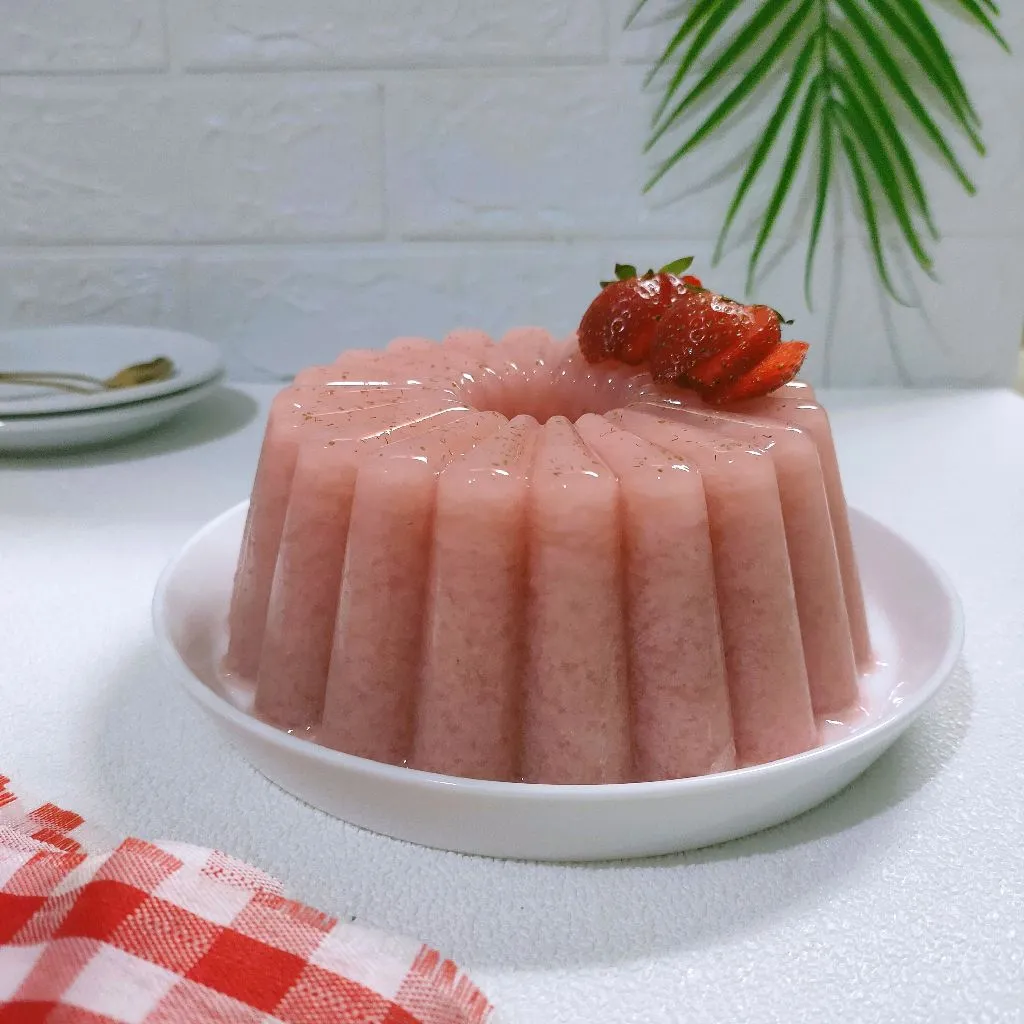 Puding strawberry