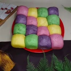 Roti Kukus Pelangi