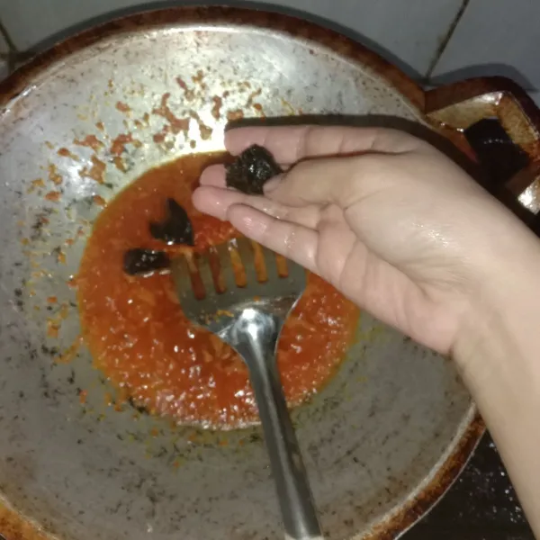 Tambahkan asam kandis