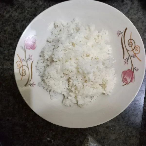 Pastikan nasi tidak bergerindil