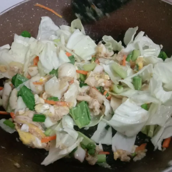 Kemudian tambahkan kol