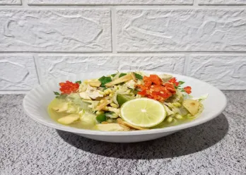 Soto Ayam Suwir