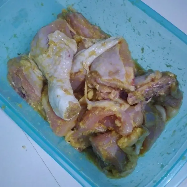 Marinasi selama kurang lebih 10-20 menit