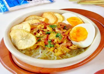 Soto Ayam Suwir