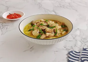 Soto Ayam Suwir