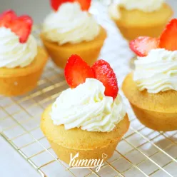 Strawberry Mini Pound Cake