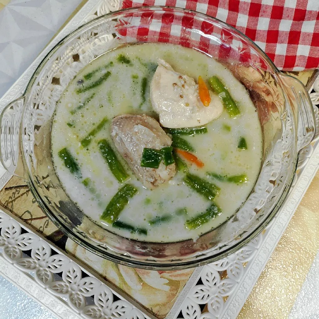 Opor Ayam Kuah Putih