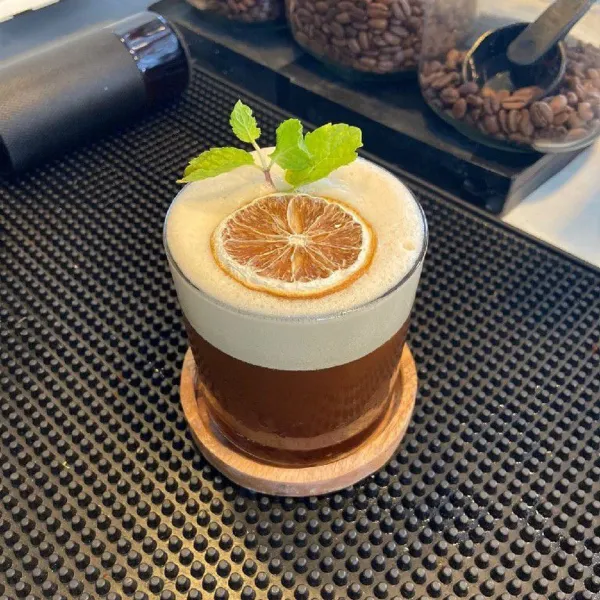masukan 30ml espresso kedalam shaker