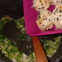Sup Rambuta Terakhir masukkan bakso ayam, masak sampai mendidih kembali. Angkat ...