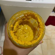 Haluskan bumbu bawang putih, bawang merah, kemiri, jahe, kunyit, lada, ketumbar