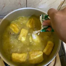 Kemudian masukkan santan lalu aduk sampai merata dan masak sampai matang