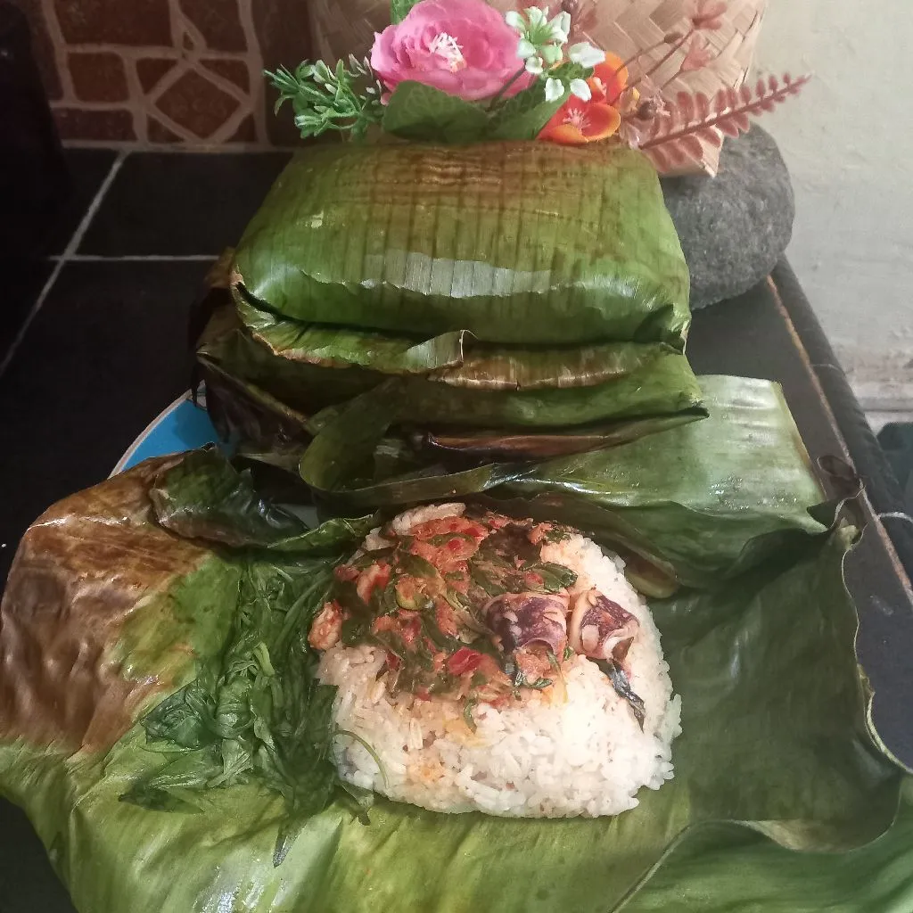 Nasi Bakar Cumi