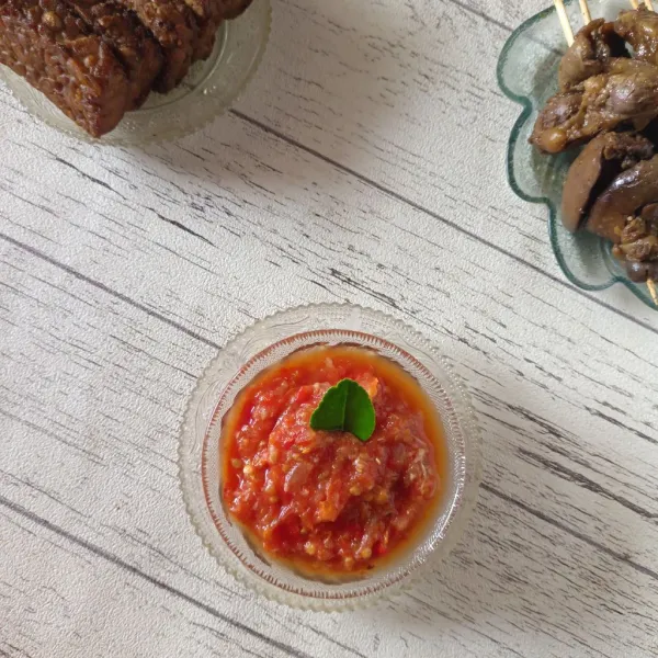 Sambal siap disajikan