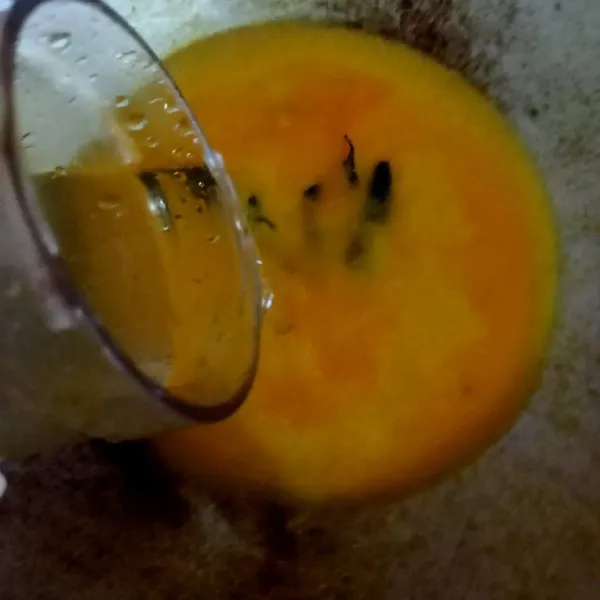 Masukkan 1000 ml atau secukupnya air