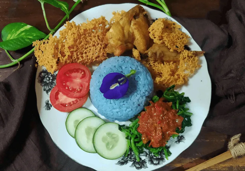 resep nasi uduk biru bunga telang