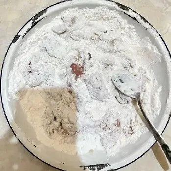 Baluri kembali dengan adonan campuran tepung.