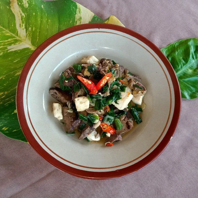 Tumis tahu ati ampela