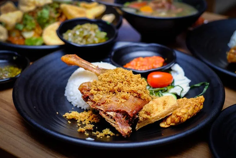 8 Resep Bebek Empuk untuk Lauk Lezat Harian