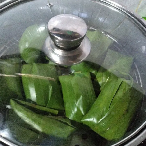 Kukus selama 25-30 menit. Sajikan