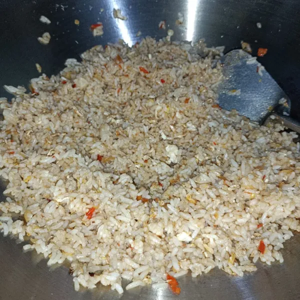 Tes rasa, kalo masih dirasa kurang garam/msg, bisa ditambahkan