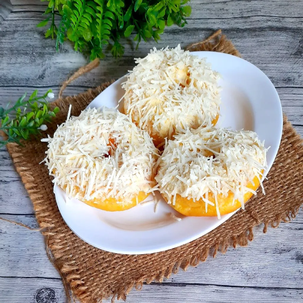 Pumpkin Cheese Donuts