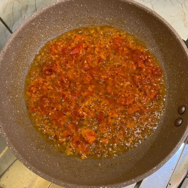 Tumis bumbu halus sampai harum