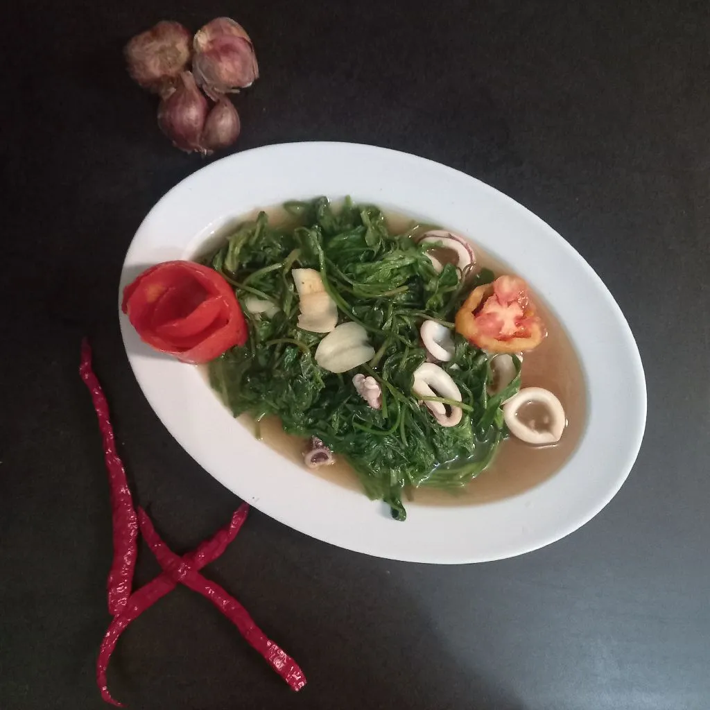 Tumis Kangkung Cumi