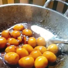Aduk rata, tes rasa jika sudah pas angkat dan sajikan