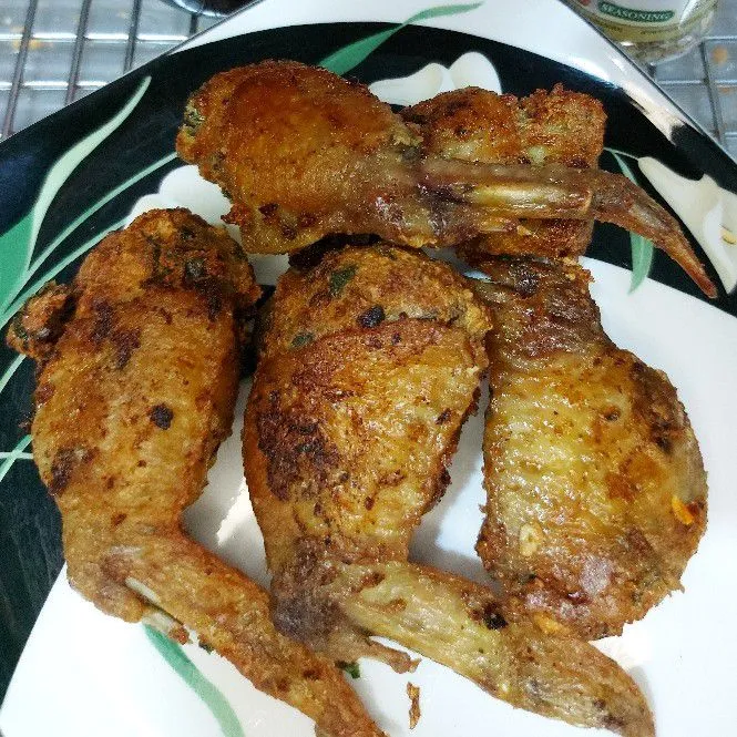 Tori No Teba (Sayap ayam isi)