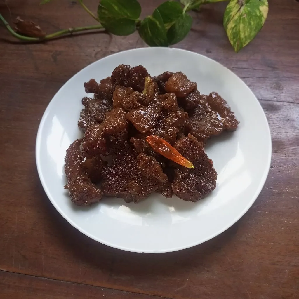 Semur daging pedas