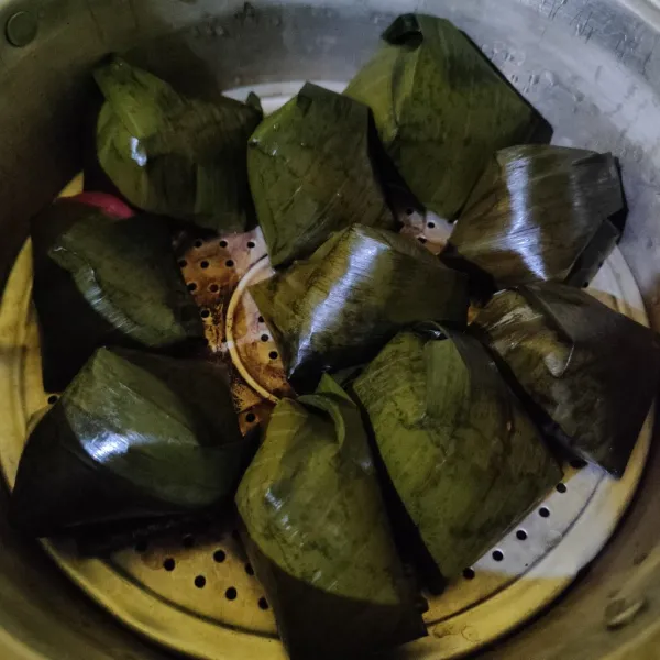 Kukus selama 30 menit.