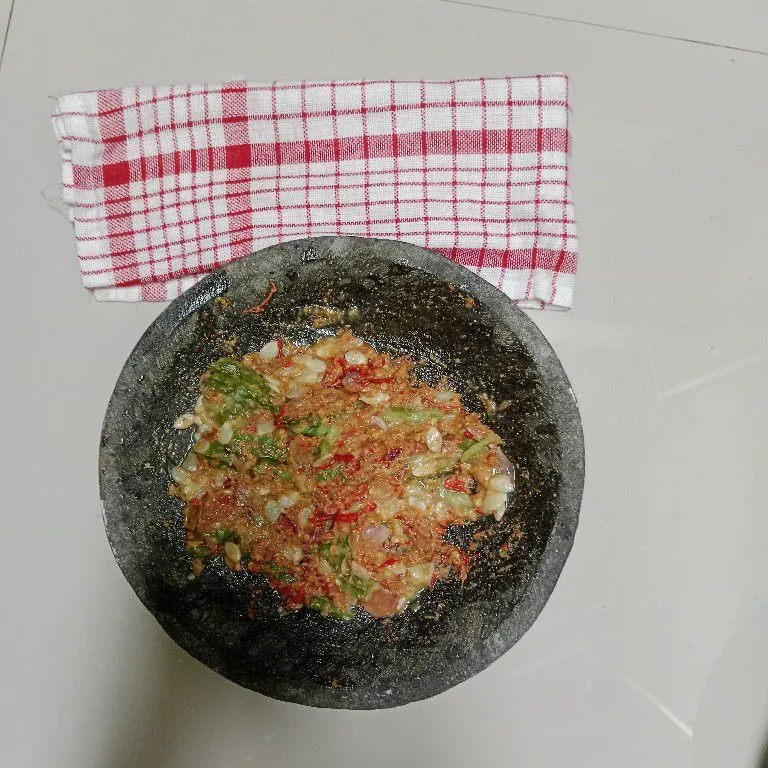 Oyong Sambel Kemiri