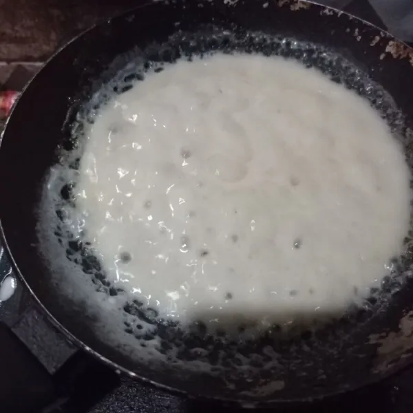 Lalu masak sampai mengental, cek rasa