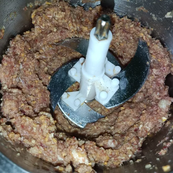 Lalu masukkan panir dan bawang bombay yang sudah dipotong, lalu copper kembali