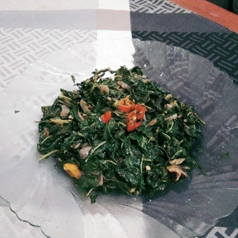 Tumis Daun Singkong Udang Rebon
