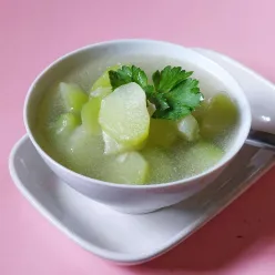 Sop Labu Siam Kaldu Ayam