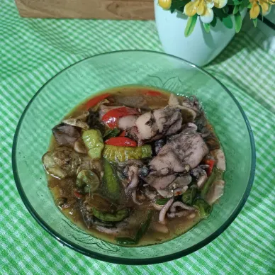 Tumis Cumi hitam pucat