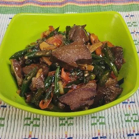 Oseng Ati Sapi Cabe Ijo siap disajikan