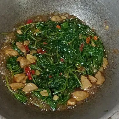 Masak hingga matang dan sajikan.