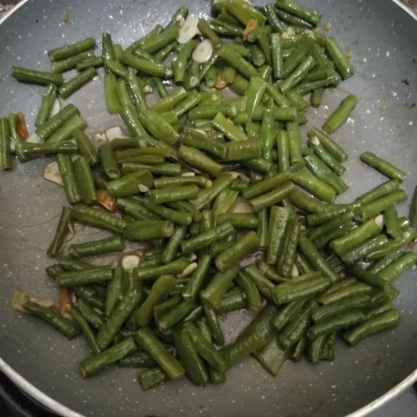 Masak hingga kacang matang dan angkat. Siap disajikan.