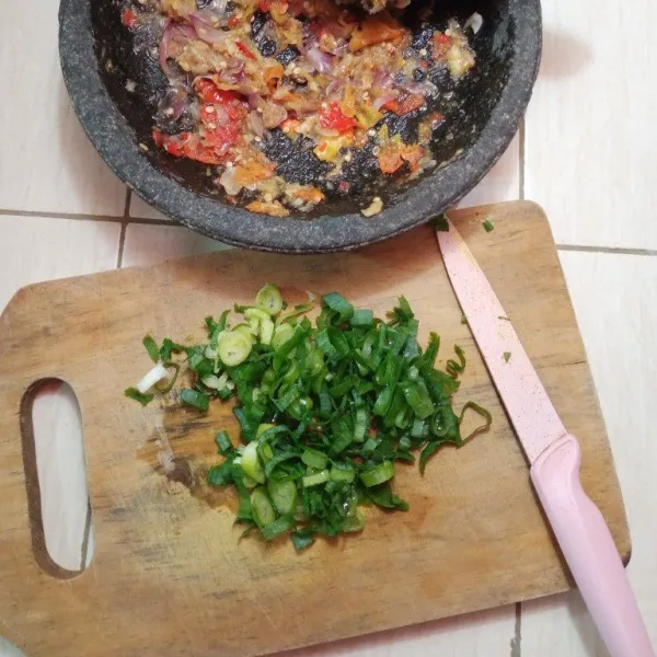 Iris daun bawangnya