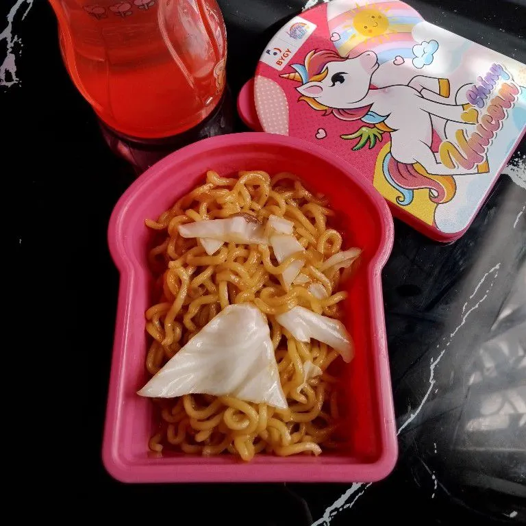 Bekal mi goreng sederhana