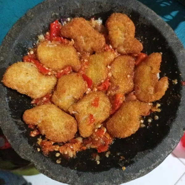 Lalu geprek dan aduk rata. Lalu siap disajikan.