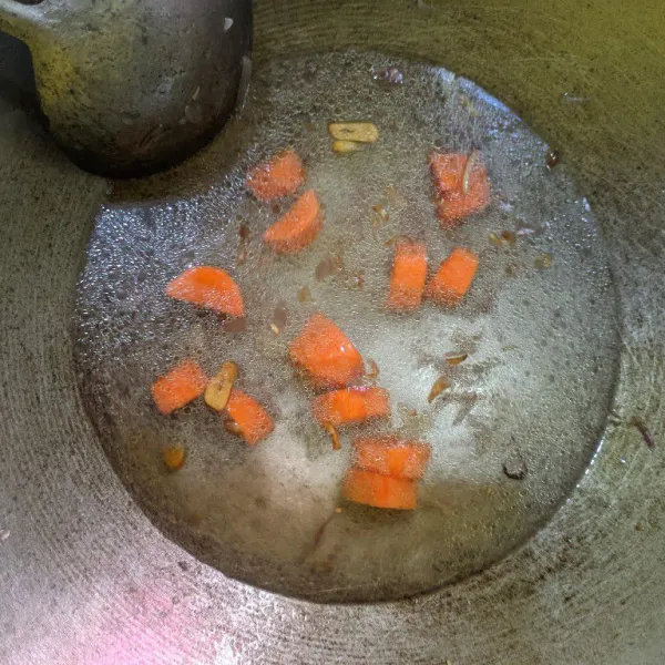 Setelah itu beri air secukupnya